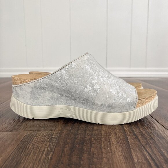 Fly London Wigg Wedge Sandal Leather Slip On Metallic US Size 7-7.5 EU 38 Silver - Picture 1 of 13